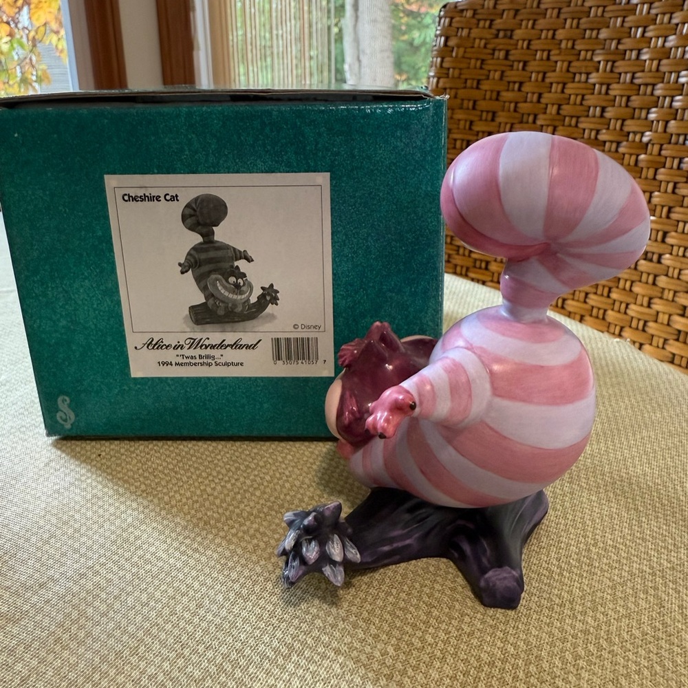 WDCC Alice in Wonderland Figurine “Twas Brillig…” - Picture 2 of 2